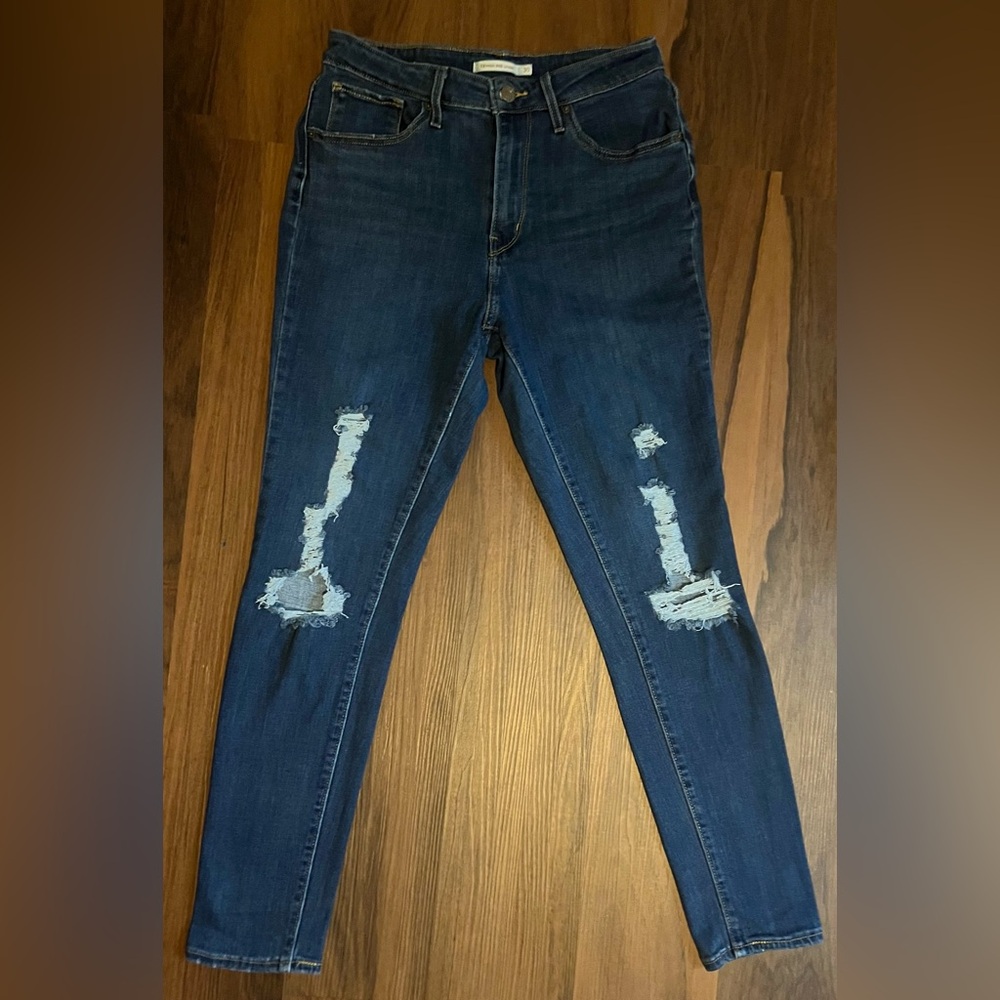 Levi’s 721 High Rise Destructed Skinny Jeans Sz 30